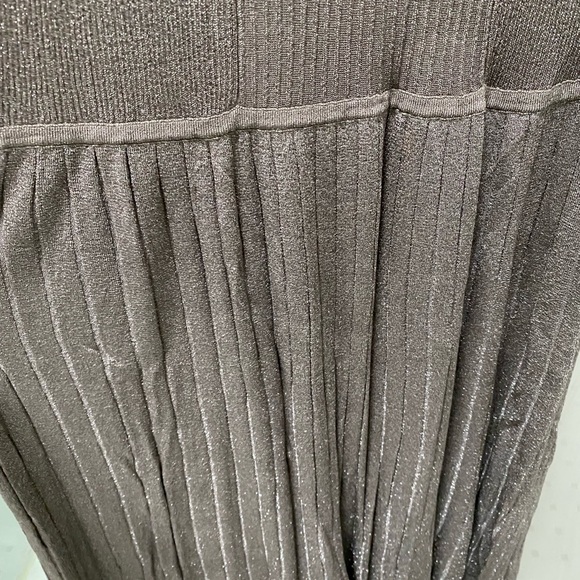 Silver sparkle sleeves cocktail dress with pleasures skirt and sash - Picture 4 of 7